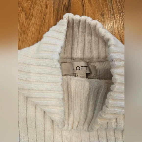 Elegant White LOFT Women's Cotton Knit Sweater - Picture 10 of 10